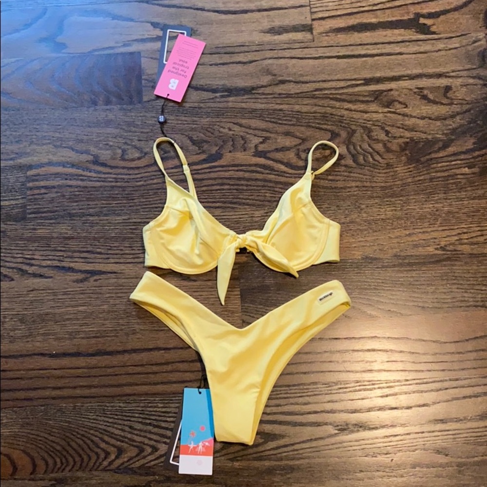 Blackbough Swim Set